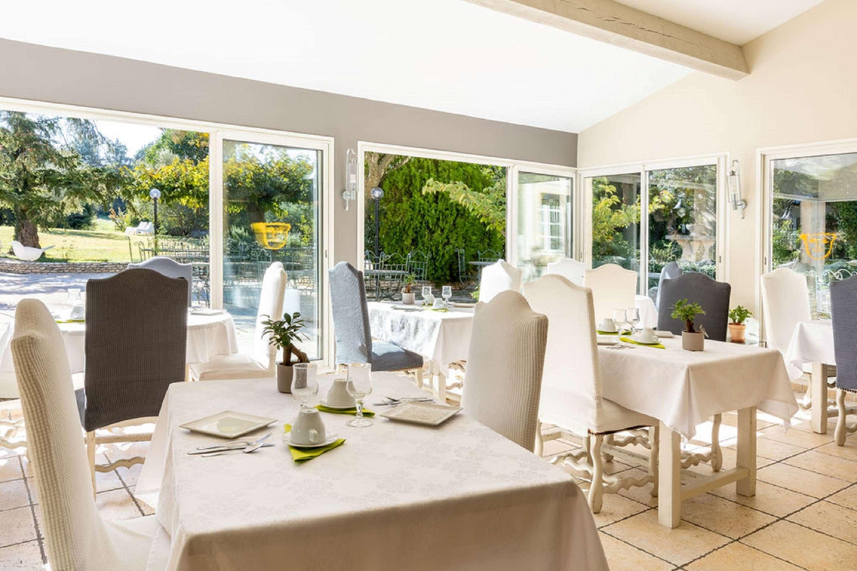 Best Western Le Val Majour Fontvieille Bagian luar foto