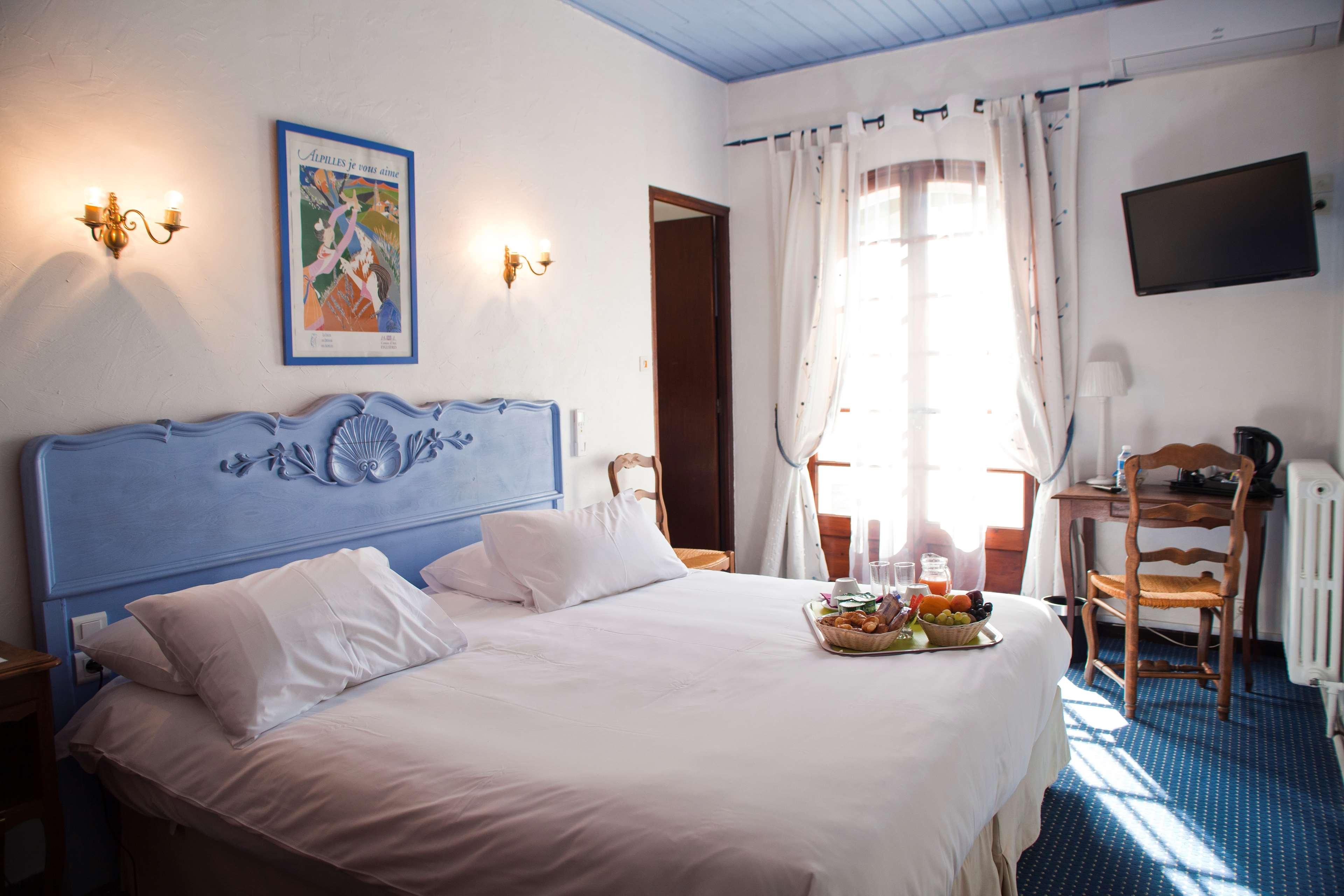 Best Western Le Val Majour Fontvieille Bagian luar foto