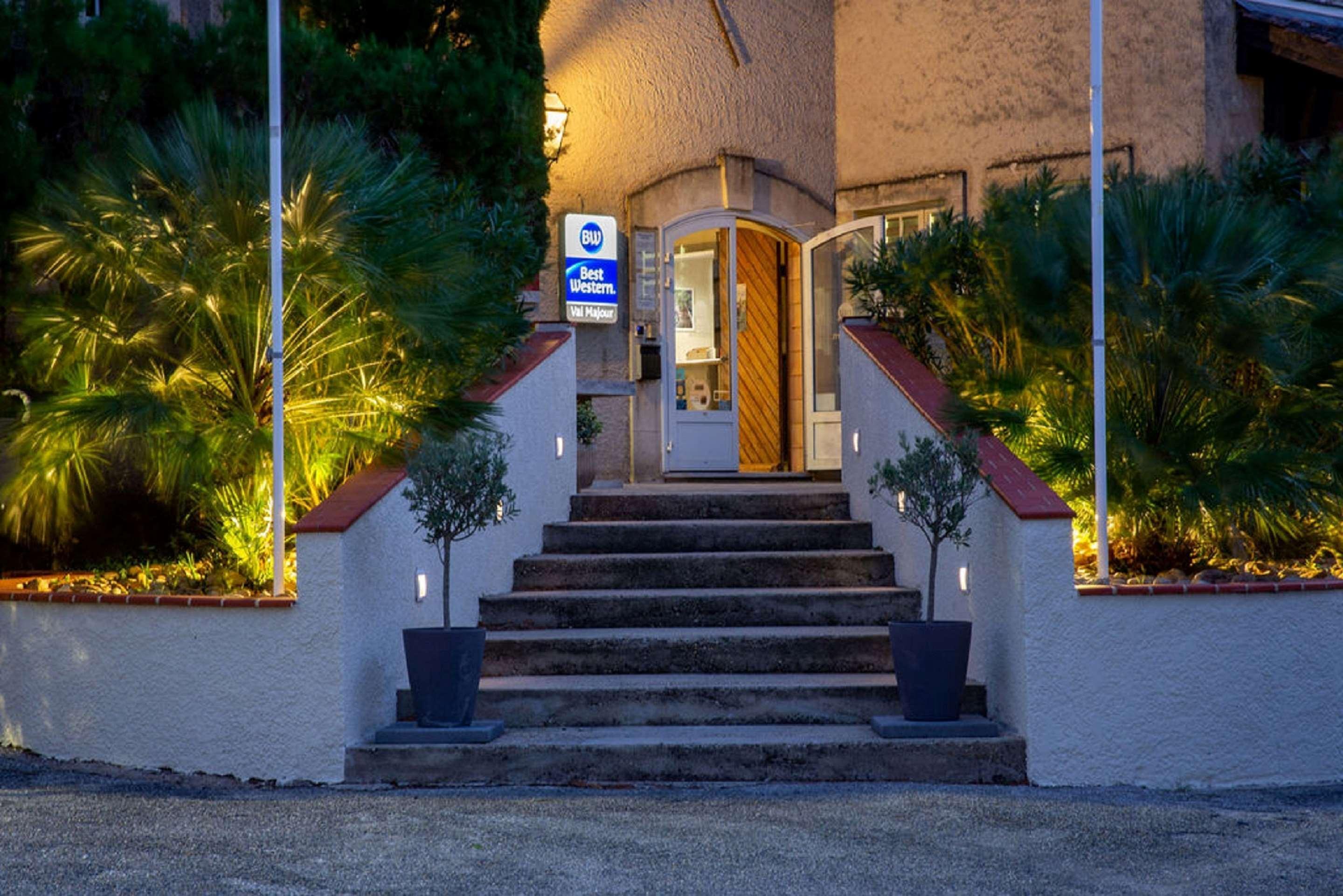 Best Western Le Val Majour Fontvieille Bagian luar foto