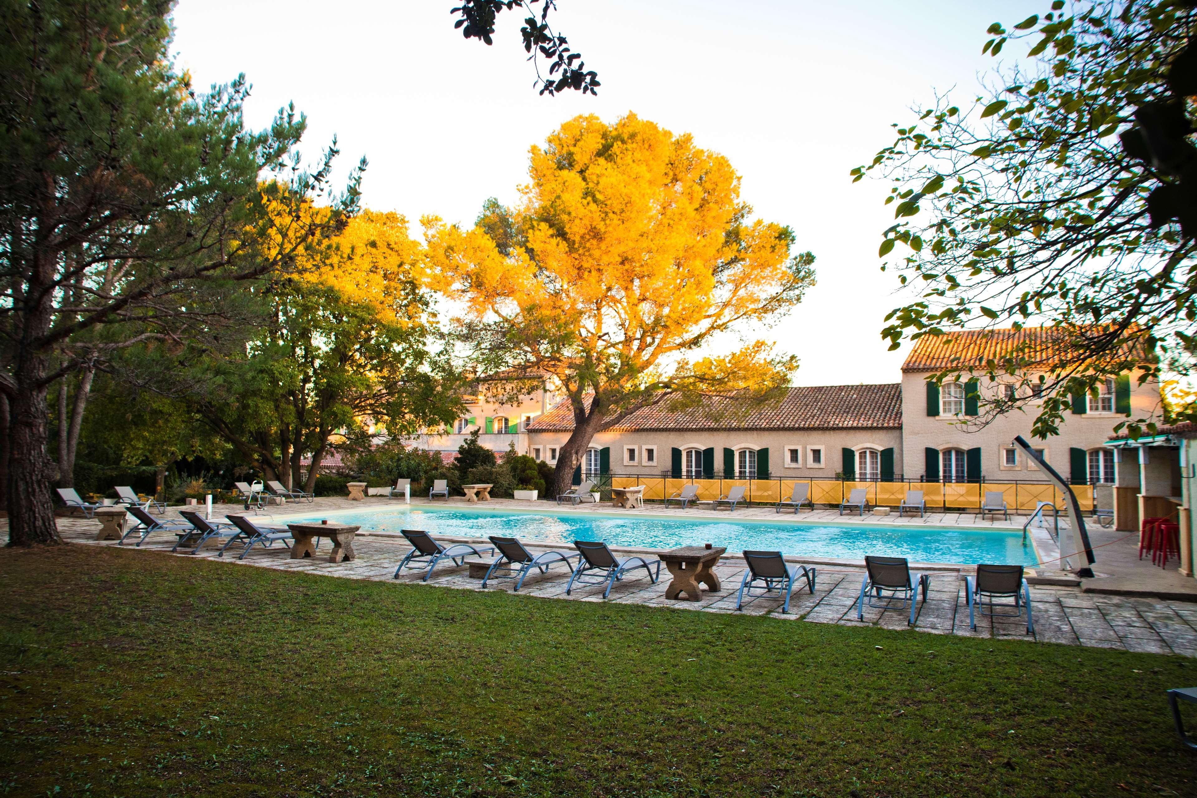 Best Western Le Val Majour Fontvieille Bagian luar foto