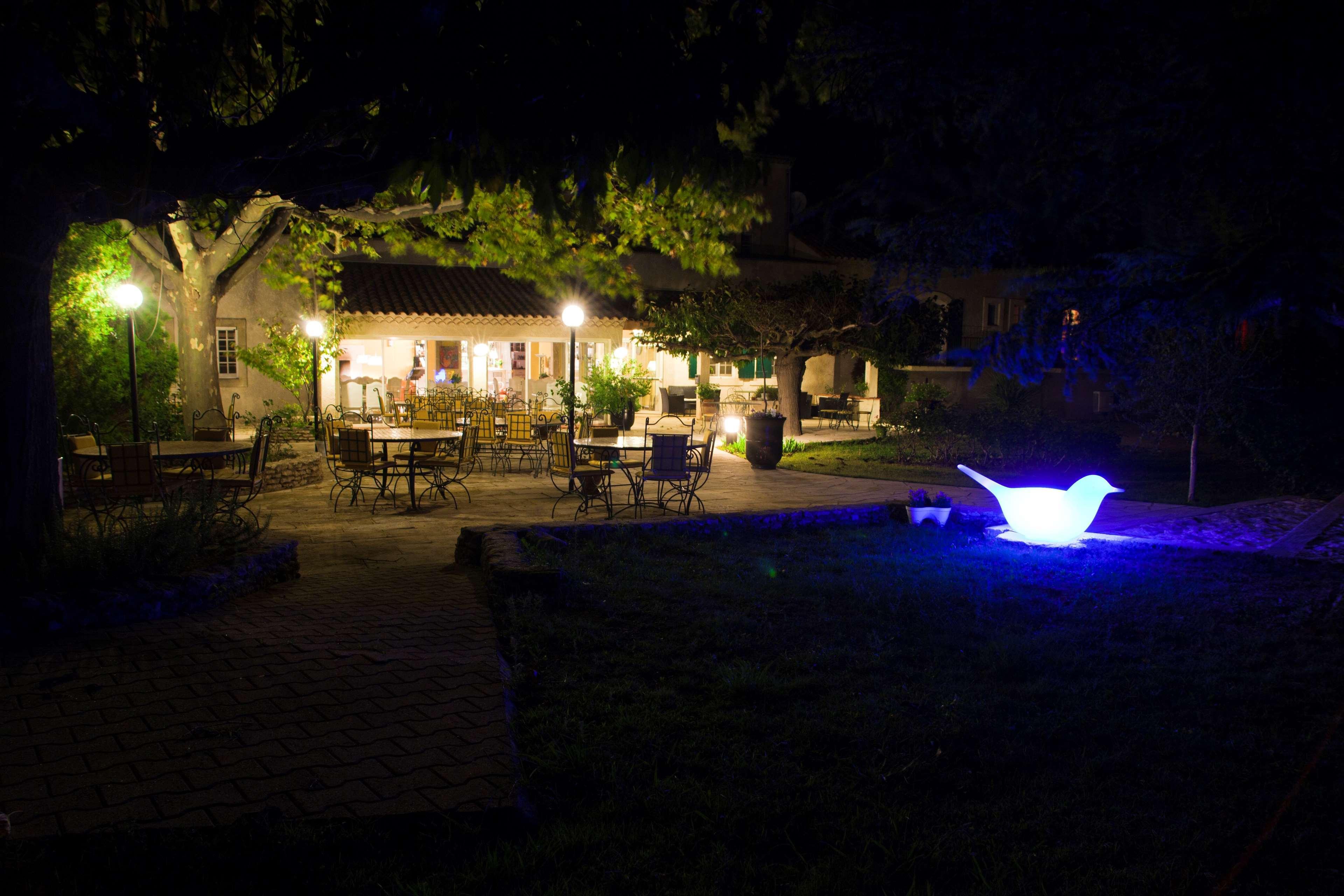 Best Western Le Val Majour Fontvieille Bagian luar foto