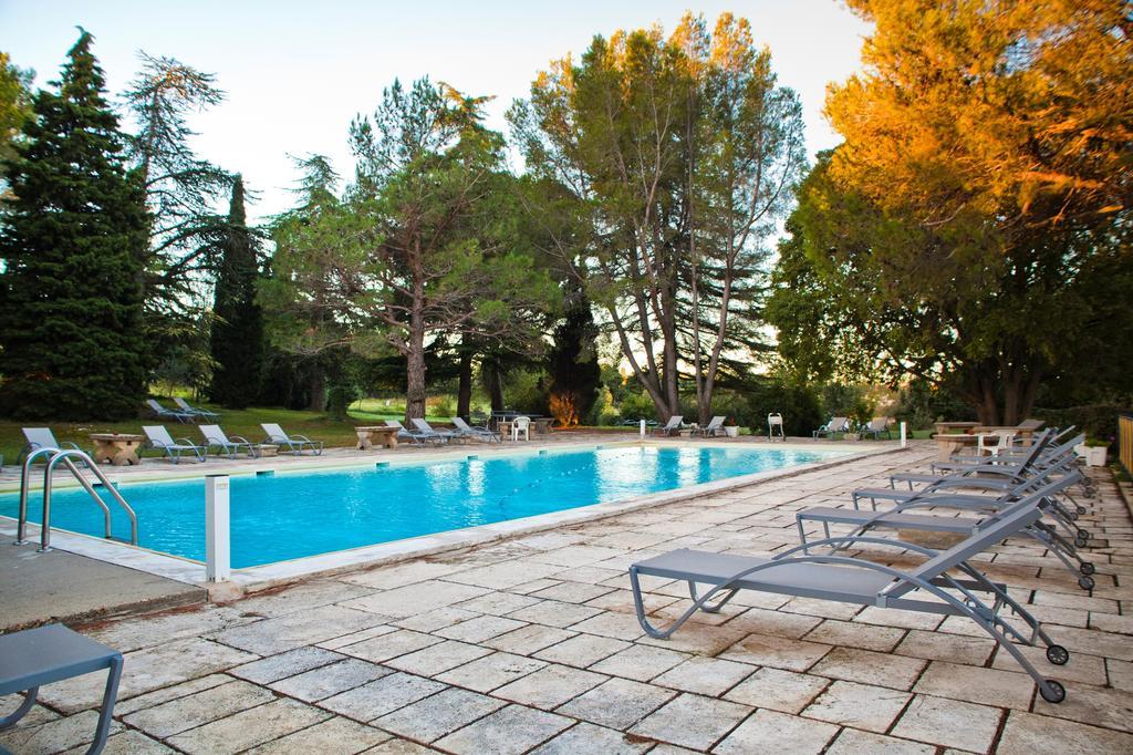 Best Western Le Val Majour Fontvieille Bagian luar foto